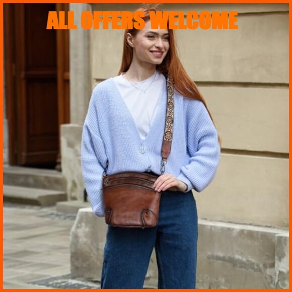 Leather Crossbody Bag with Adjustable Straps and Multiple Pockets - Picture 2 of 7